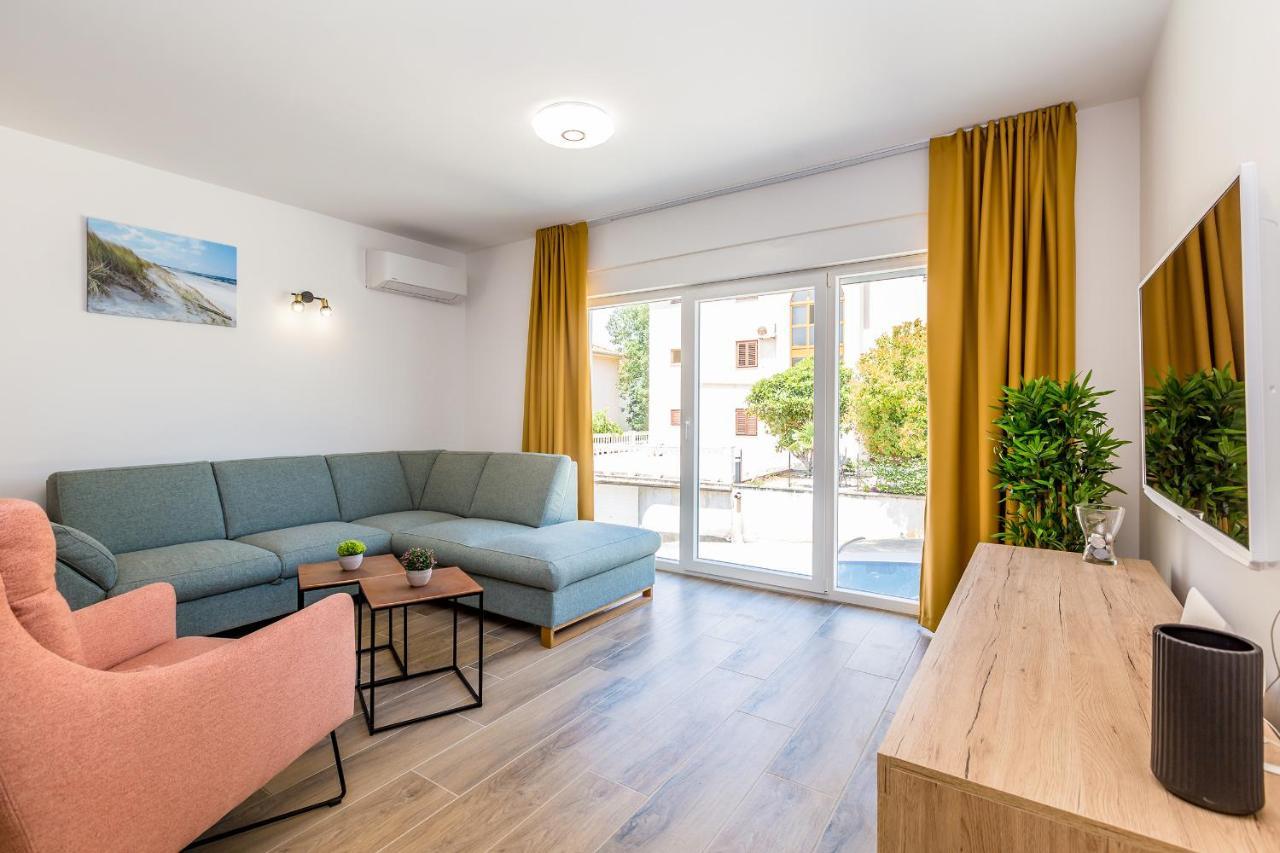 Holiday House Sunlight With Heated Pool Malinska Exteriér fotografie